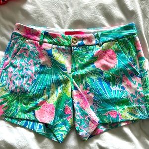 Lilly Pulitzer flower 🌸 shorts in pink / blue / green -size 2 - worn once - EUC